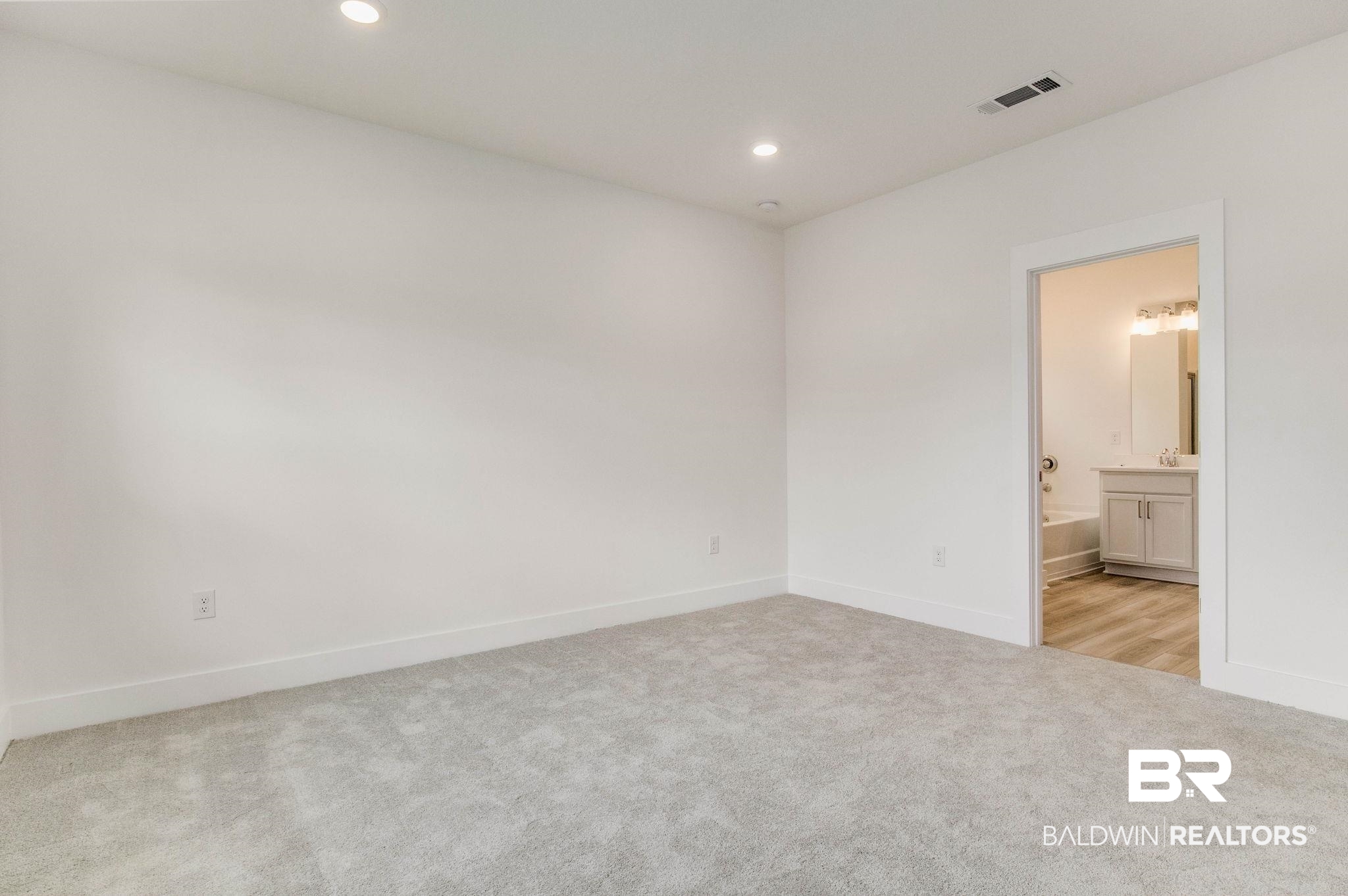 9573 Old Crows Cove
