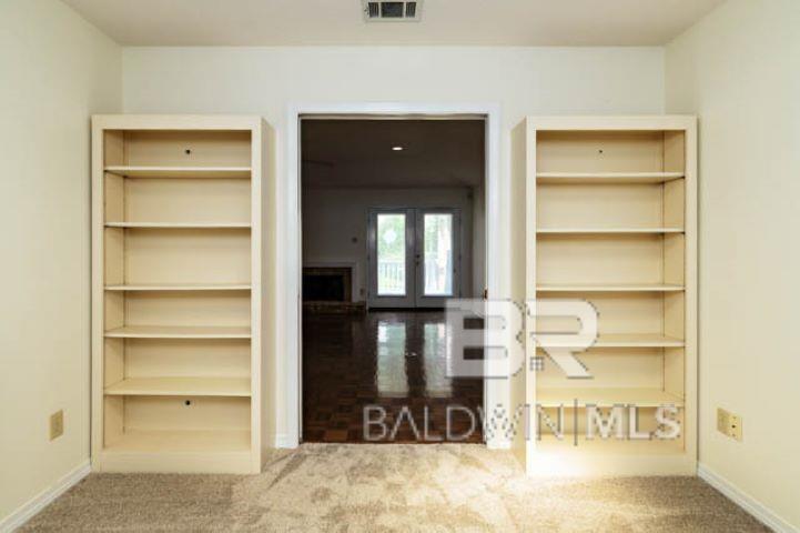 12 Stonebridge Court