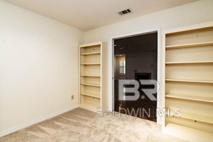 12 Stonebridge Court