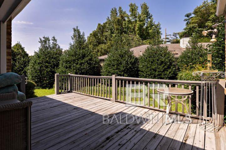 12 Stonebridge Court