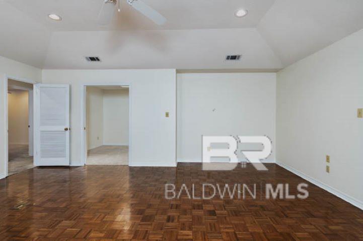 12 Stonebridge Court