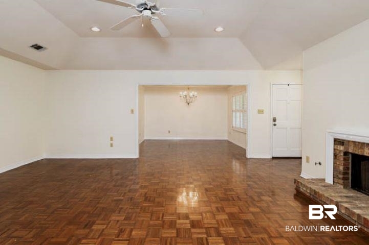 12 Stonebridge Court