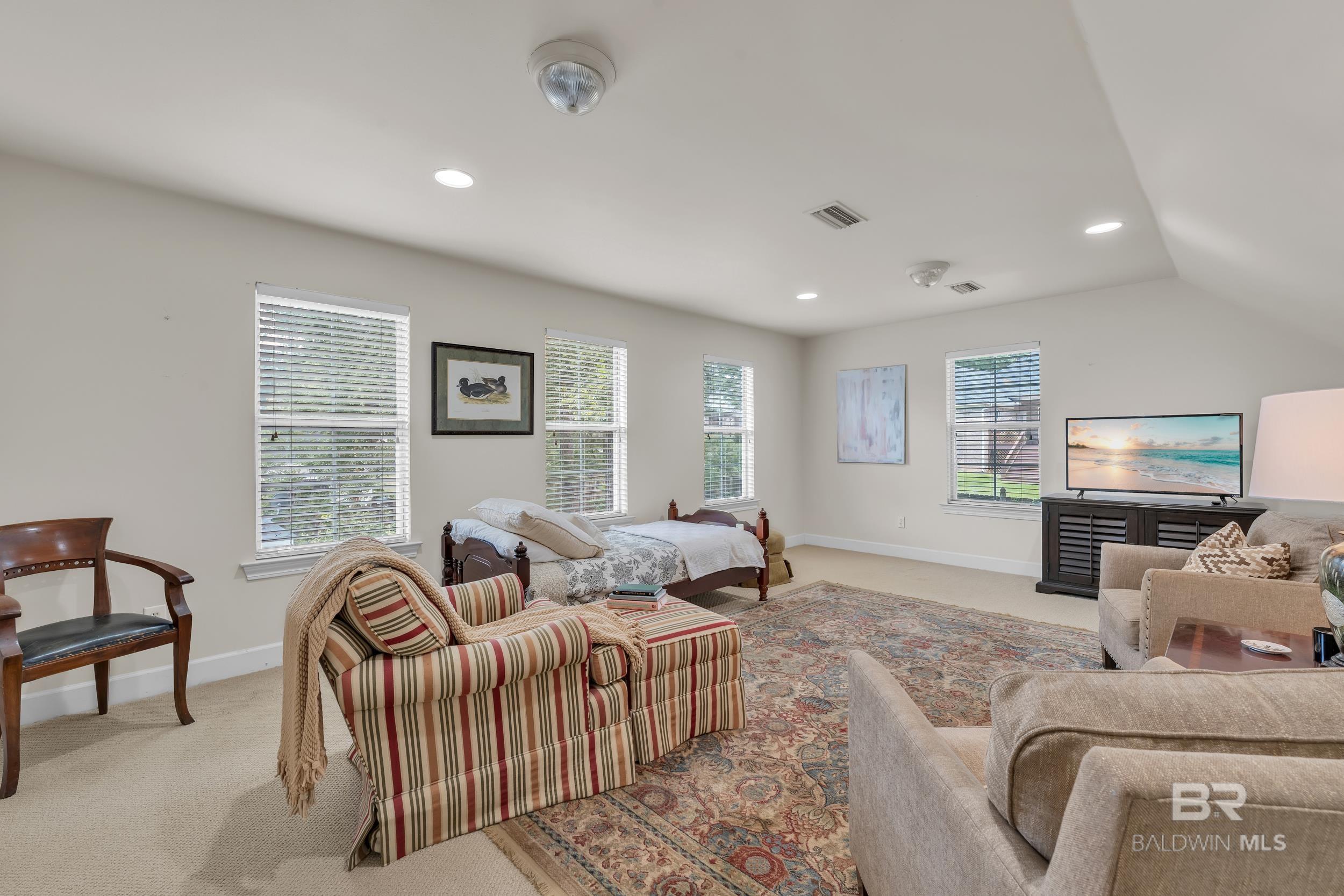 133 North Drive