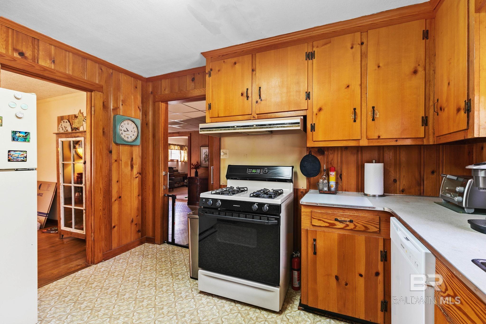 607 Bellangee Avenue