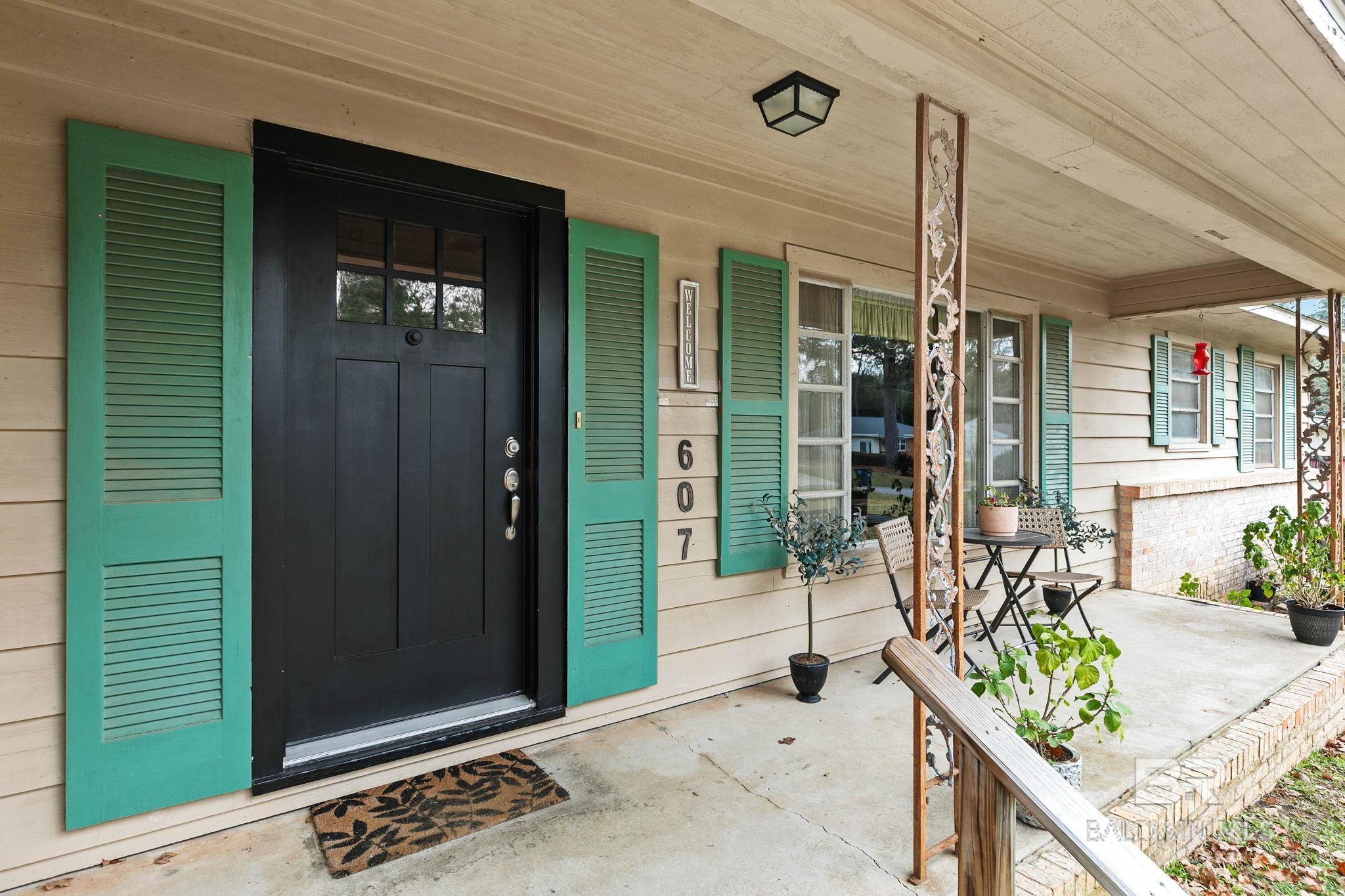 607 Bellangee Avenue
