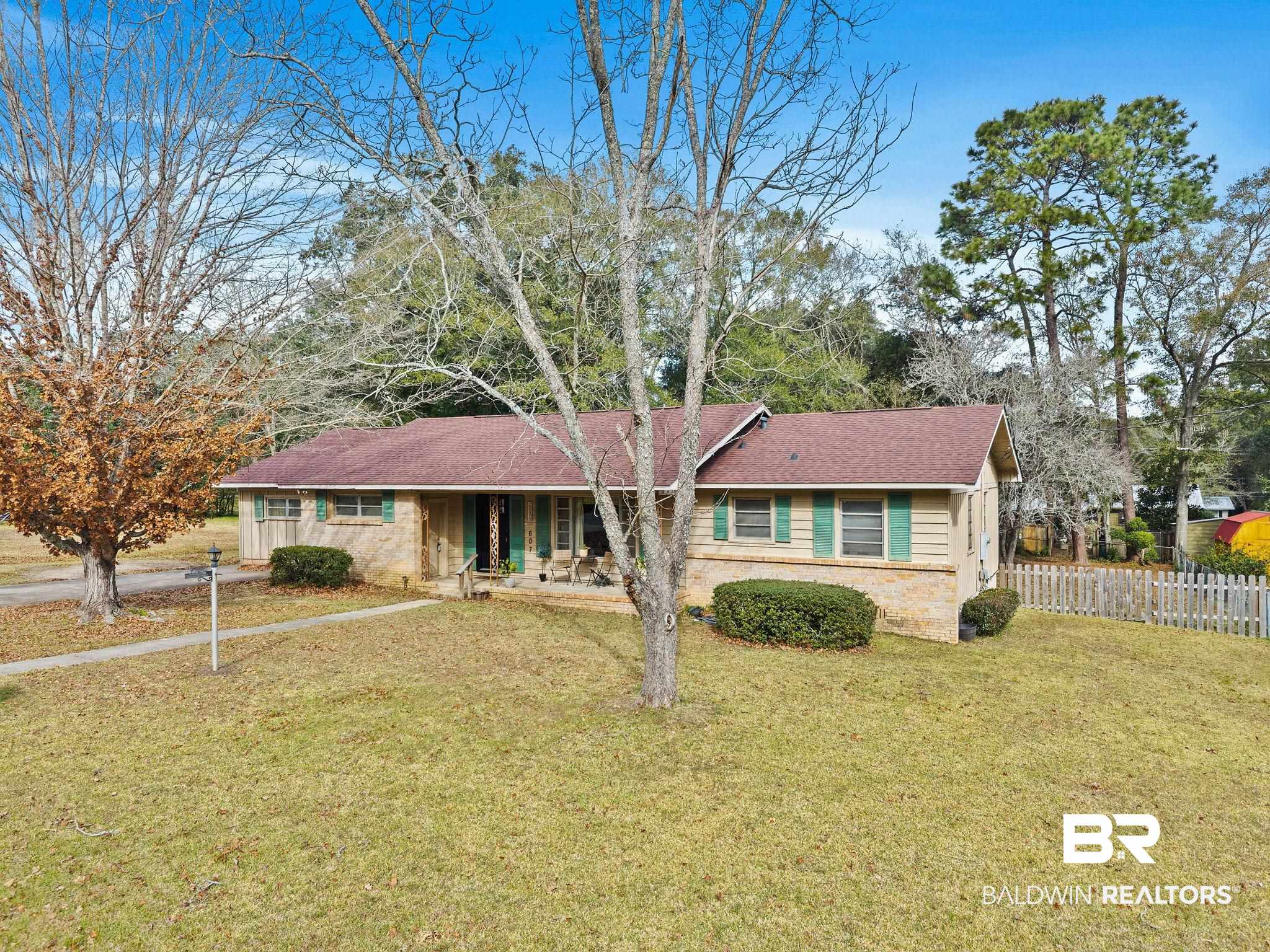 607 Bellangee Avenue