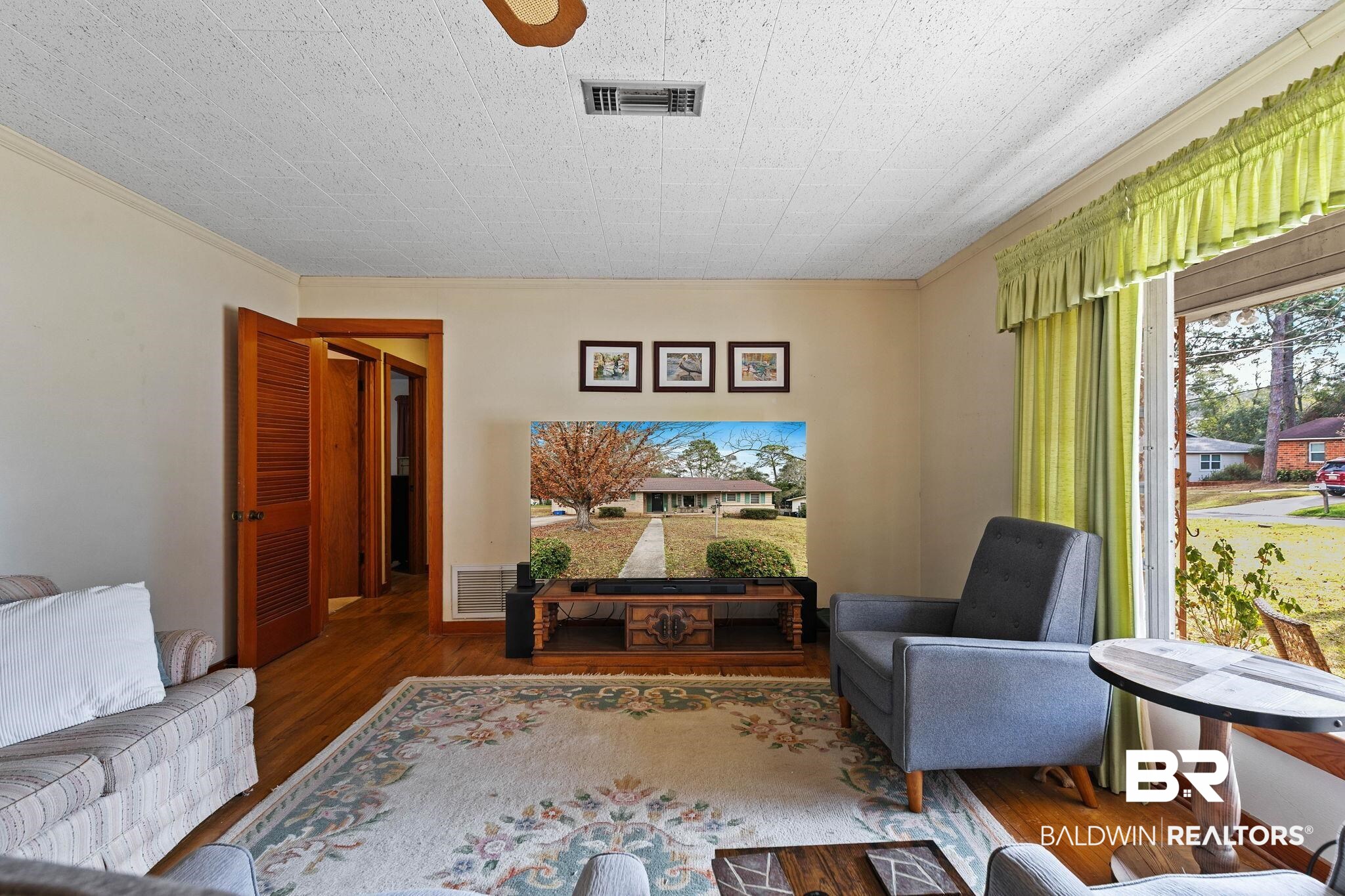 607 Bellangee Avenue