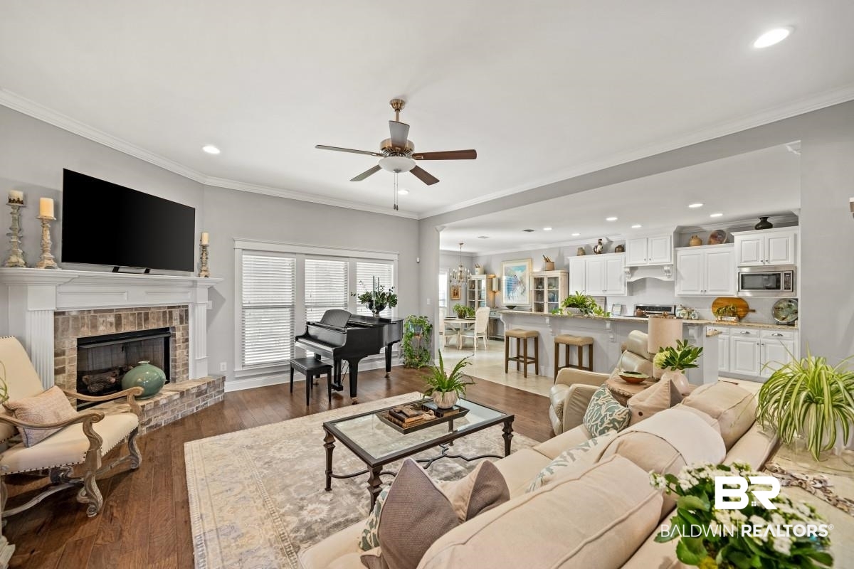 404 McClellan Boulevard