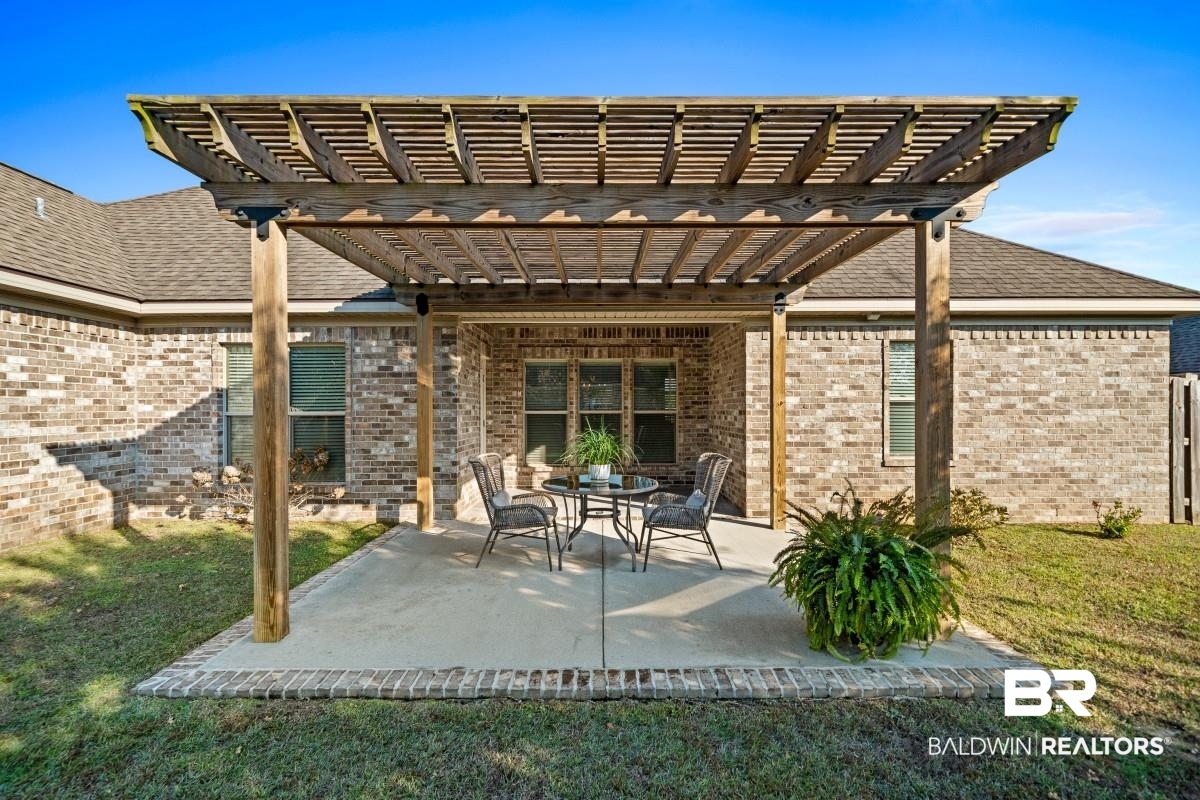404 McClellan Boulevard