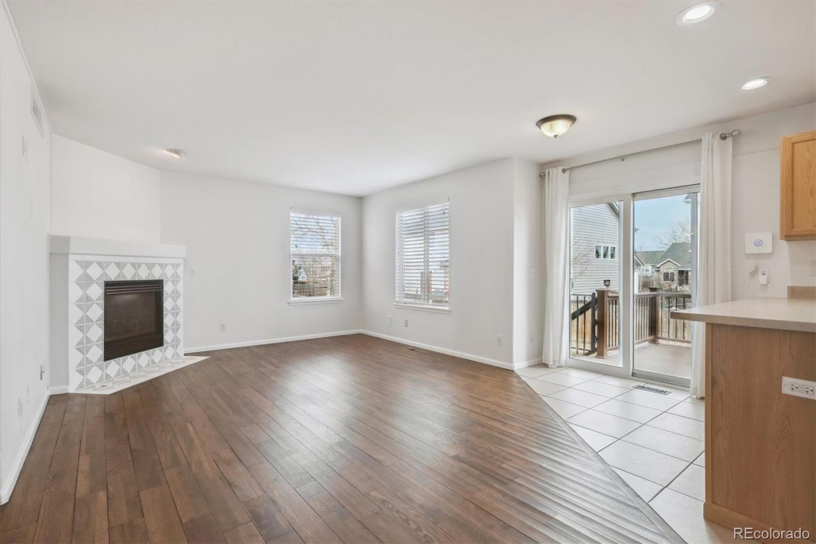 1623 E 164th Place