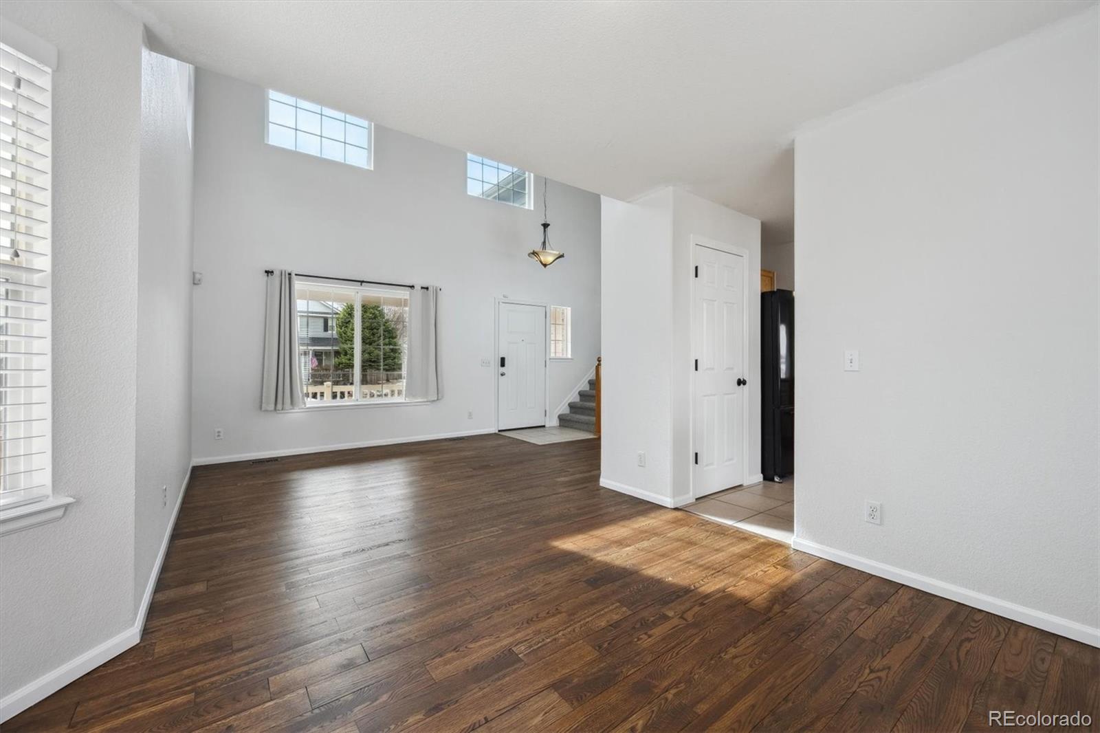 1623 E 164th Place