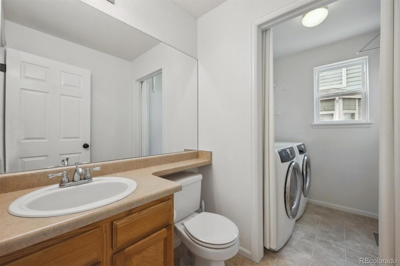1623 E 164th Place