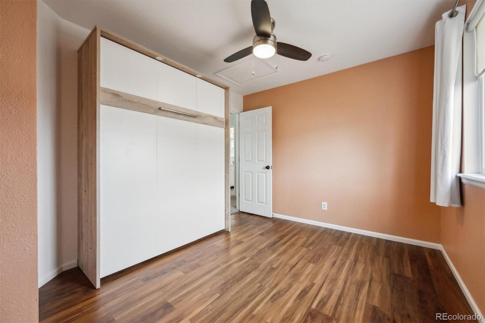1623 E 164th Place