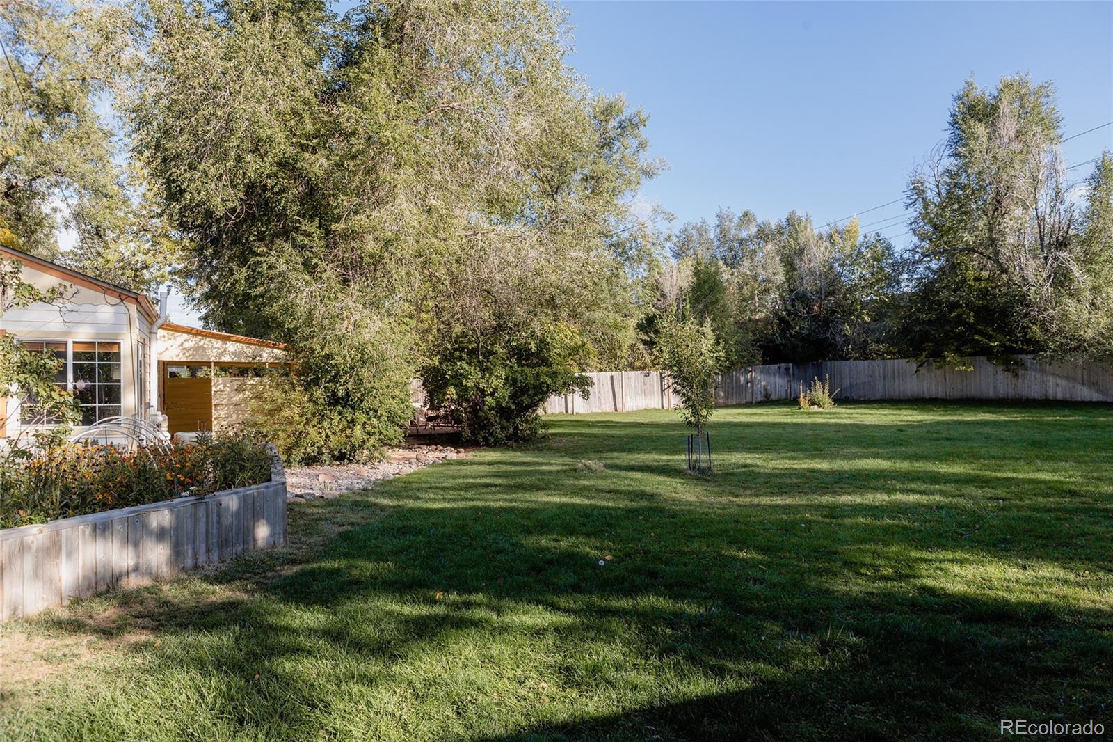 16 Lakewood Heights Drive