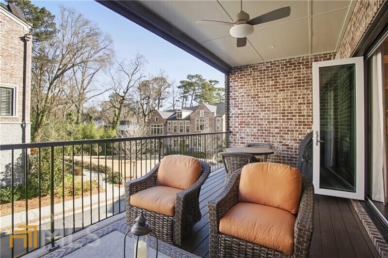 235 Devin Place NE