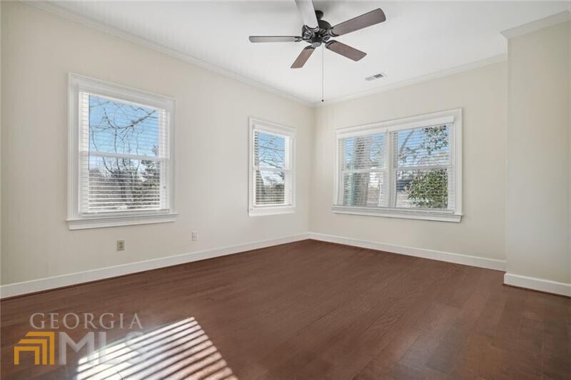 3021 Margaret Mitchell Drive NW Unit: 10