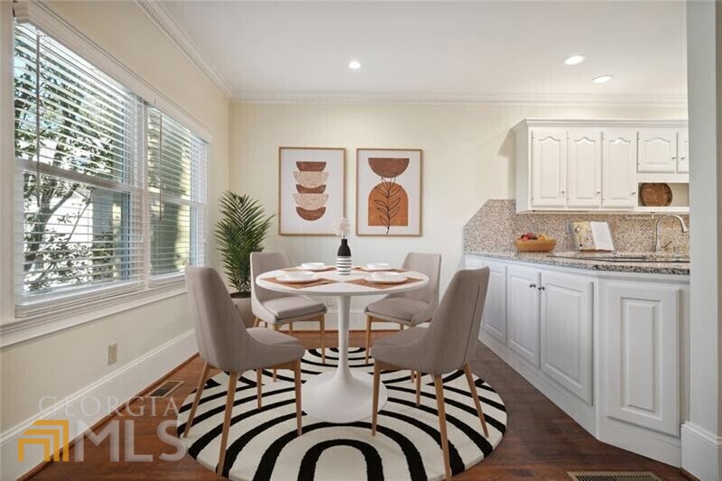 3021 Margaret Mitchell Drive NW Unit: 10