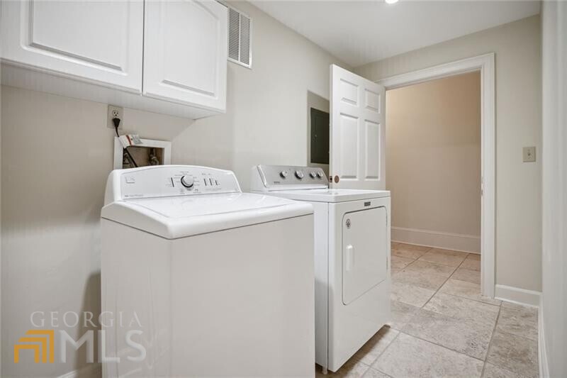 3021 Margaret Mitchell Drive NW Unit: 10