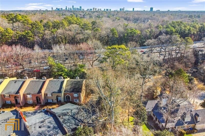 3021 Margaret Mitchell Drive NW Unit: 10