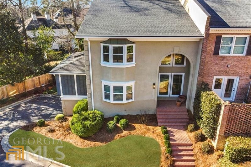 3021 Margaret Mitchell Drive NW Unit: 10