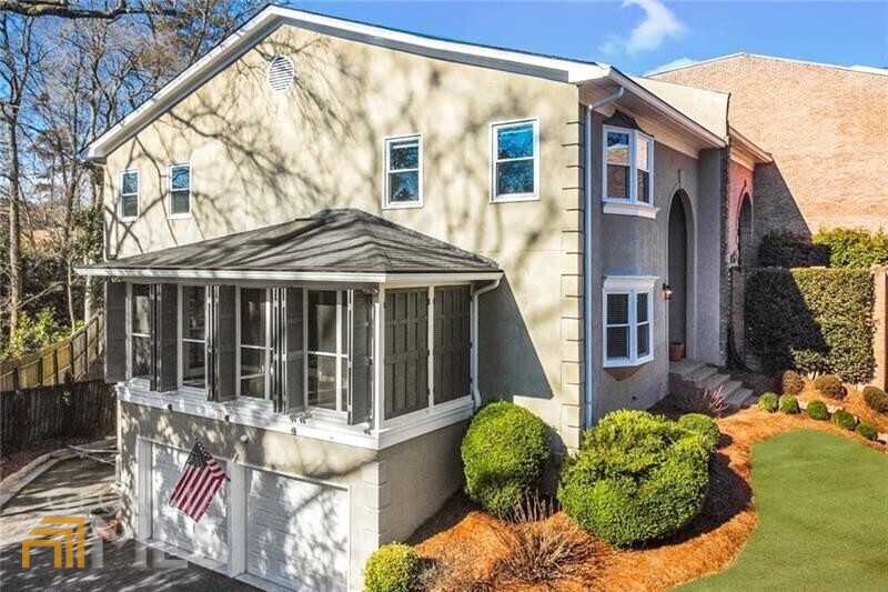3021 Margaret Mitchell Drive NW Unit: 10