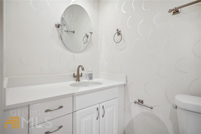 3021 Margaret Mitchell Drive NW Unit: 10