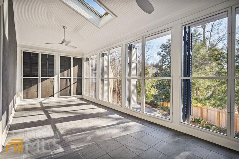 3021 Margaret Mitchell Drive NW Unit: 10