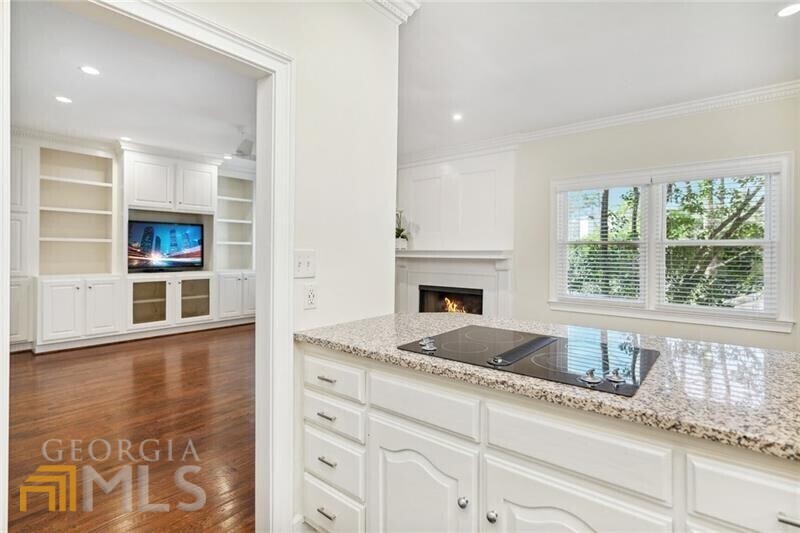 3021 Margaret Mitchell Drive NW Unit: 10