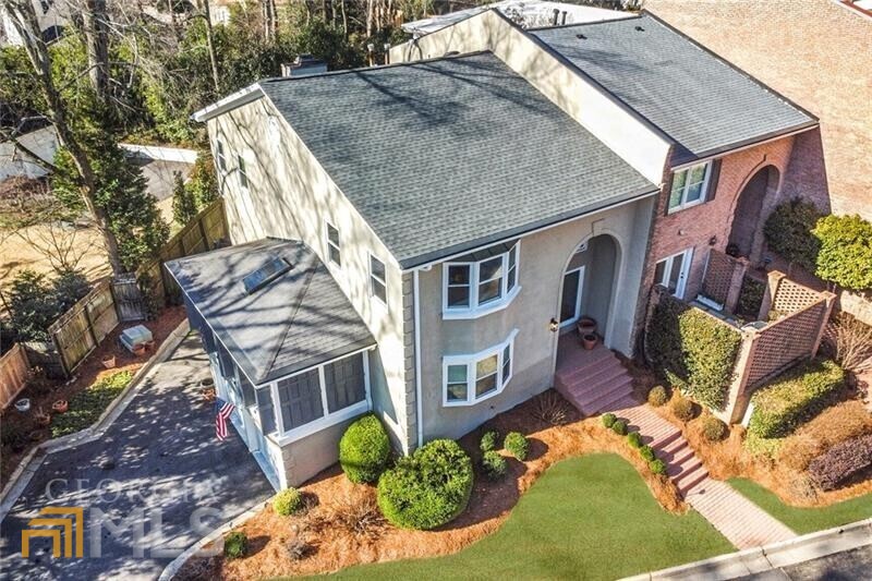 3021 Margaret Mitchell Drive NW Unit: 10