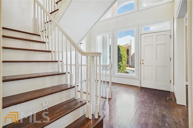 3021 Margaret Mitchell Drive NW Unit: 10