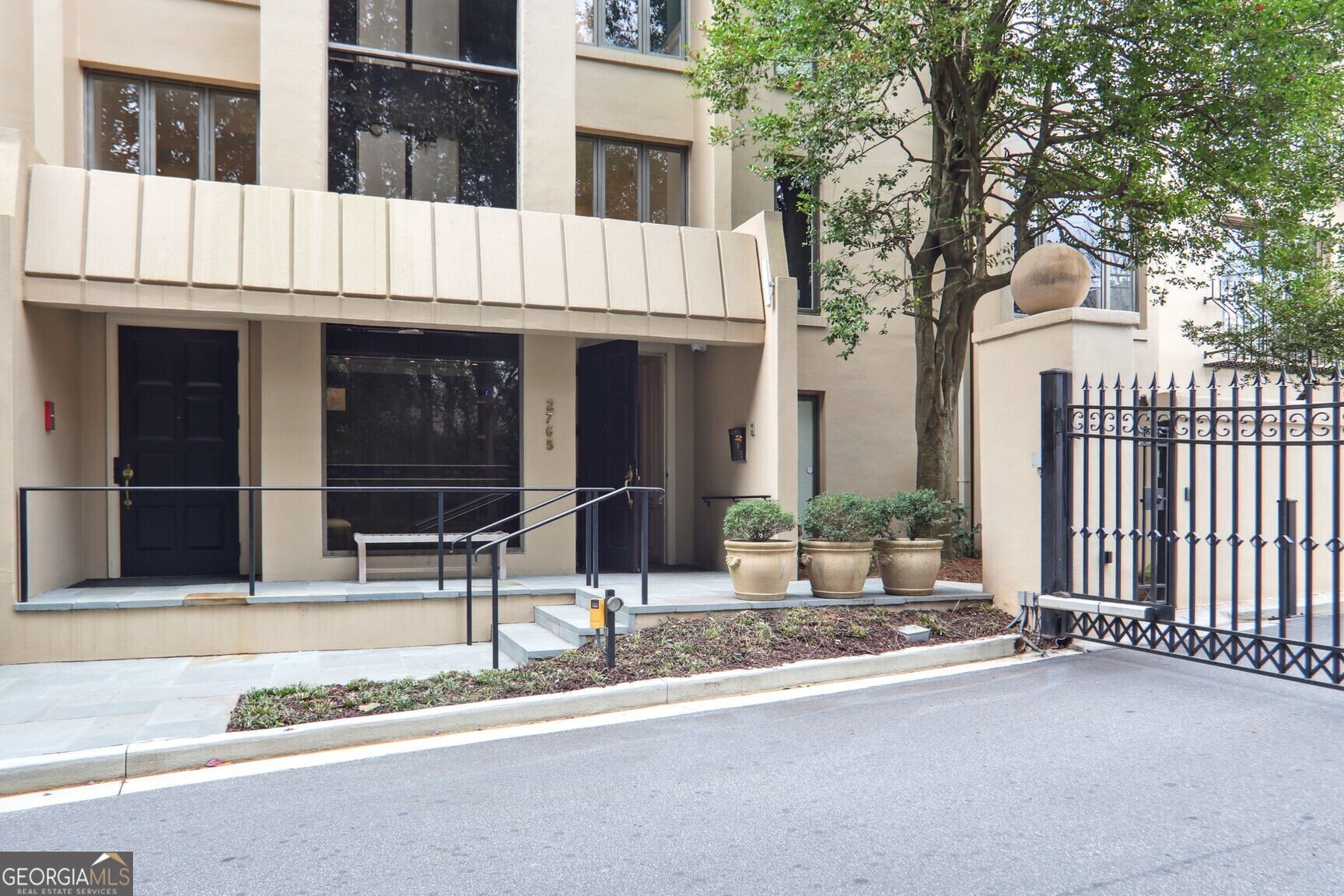 2765 Peachtree Road NE # 1