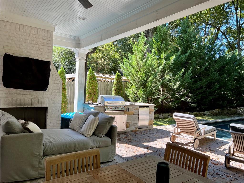 2528 Appalachee Drive NE