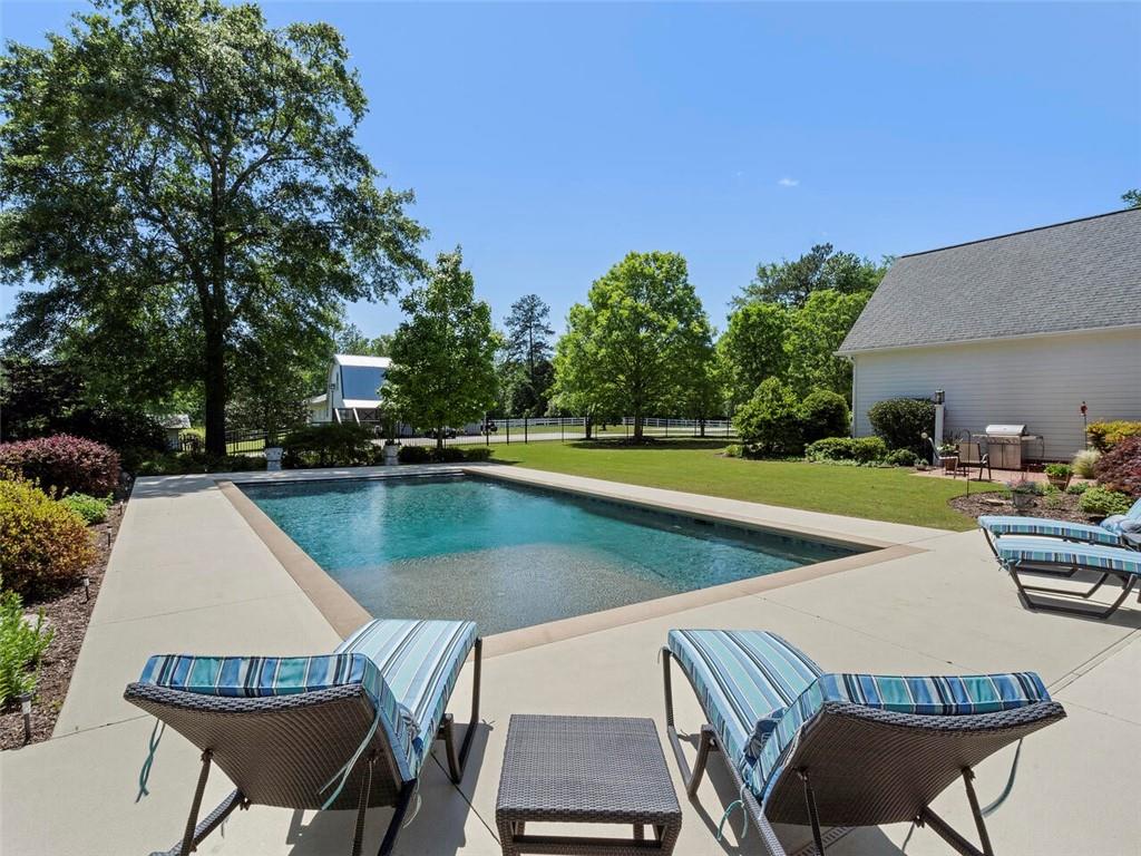 1627 Cook Road