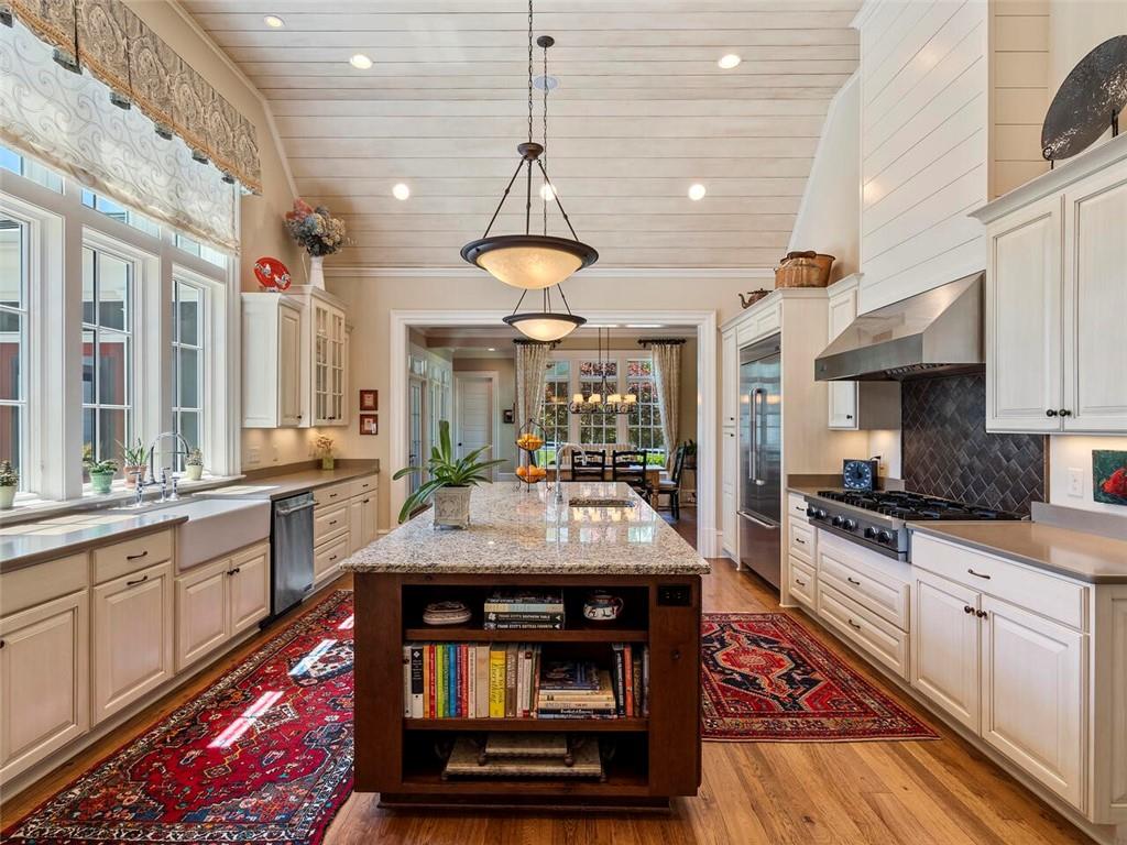 1627 Cook Road