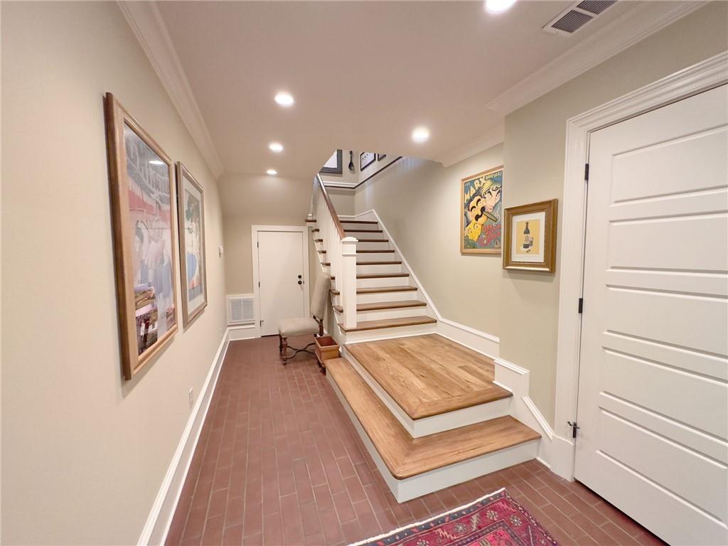 1627 Cook Road