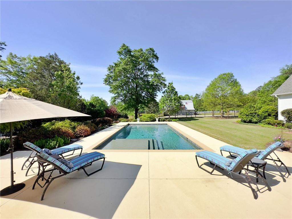 1627 Cook Road