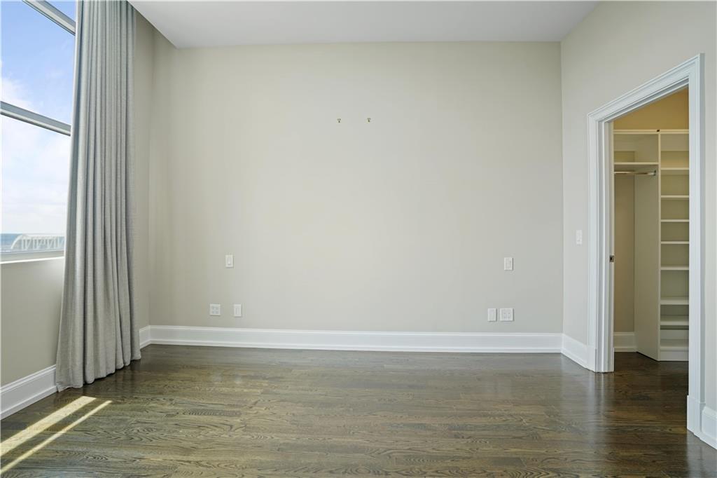 750 Park Avenue NE Unit: 37E