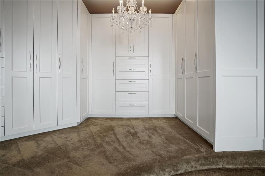 750 Park Avenue NE Unit: 37E