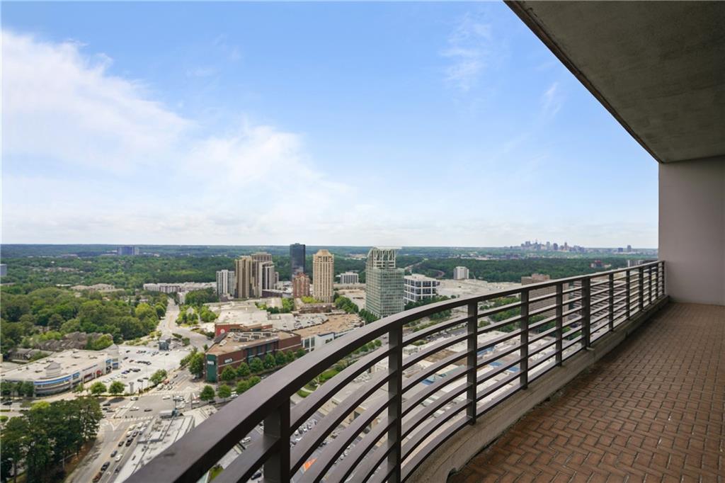 750 Park Avenue NE Unit: 37E
