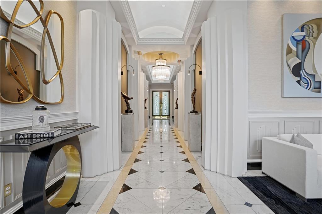 750 Park Avenue NE Unit: 37E