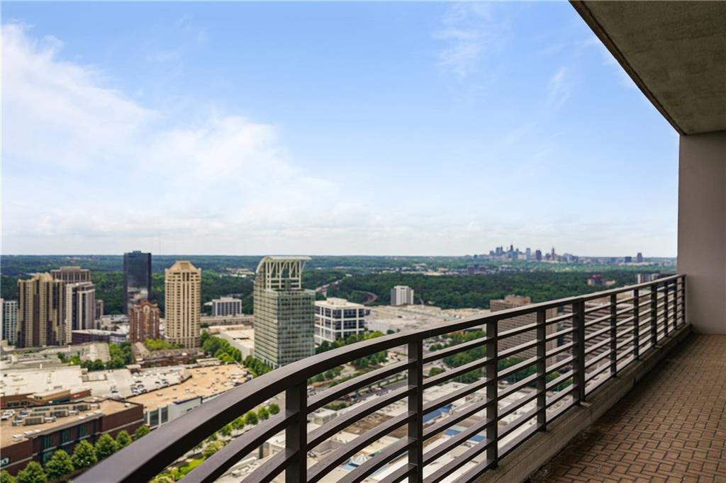 750 Park Avenue NE Unit: 37E