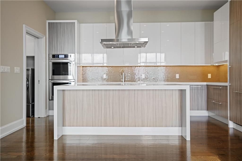 750 Park Avenue NE Unit: 37E