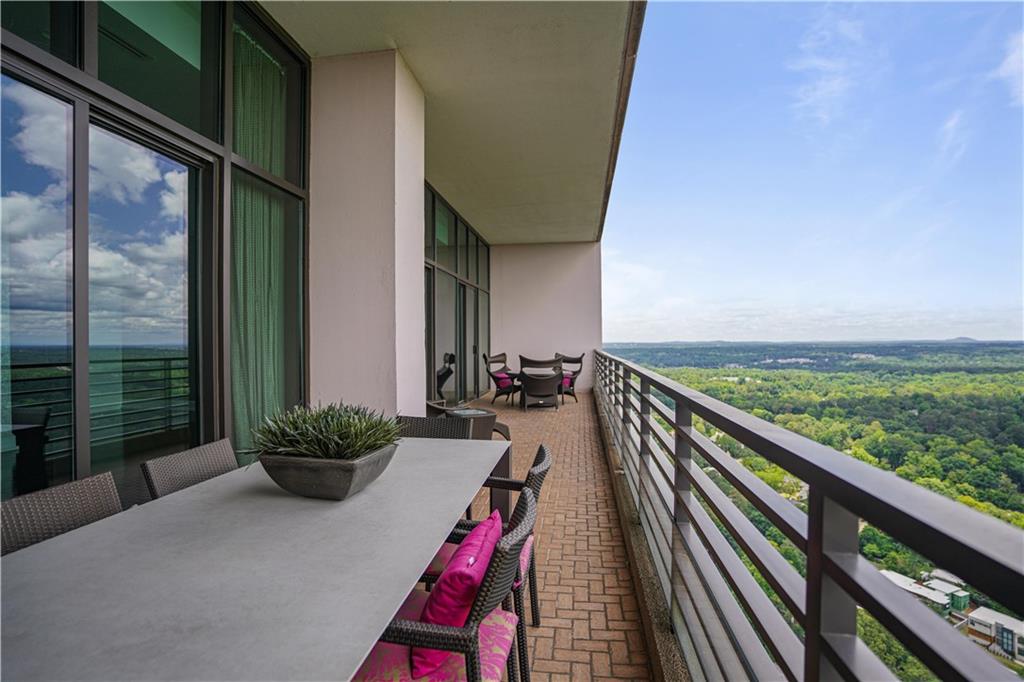 750 Park Avenue NE Unit: 37E