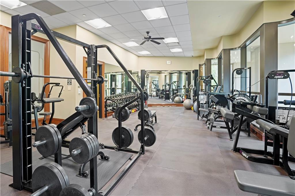 750 Park Avenue NE Unit: 37E