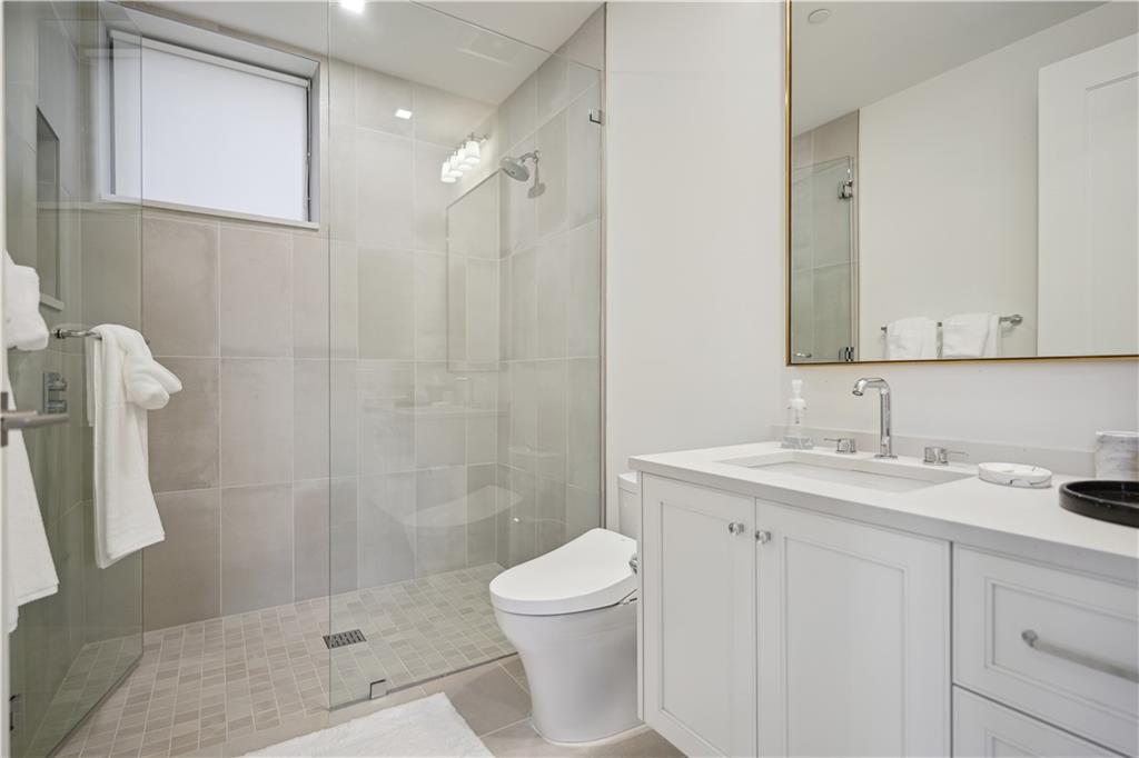 2520 Peachtree Road NW Unit: 601