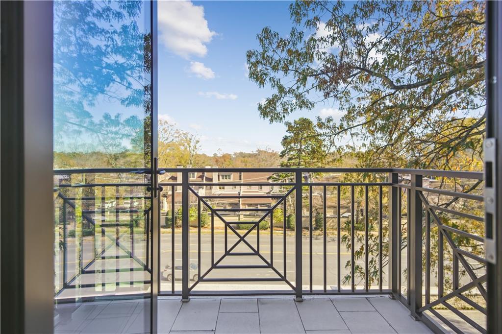 2520 Peachtree Road NW Unit: 601