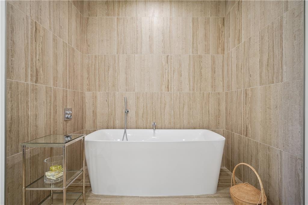 2520 Peachtree Road NW Unit: 601