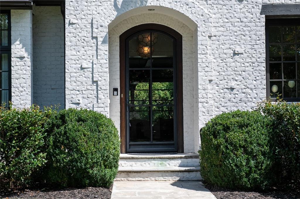 5495 Mount Vernon Parkway