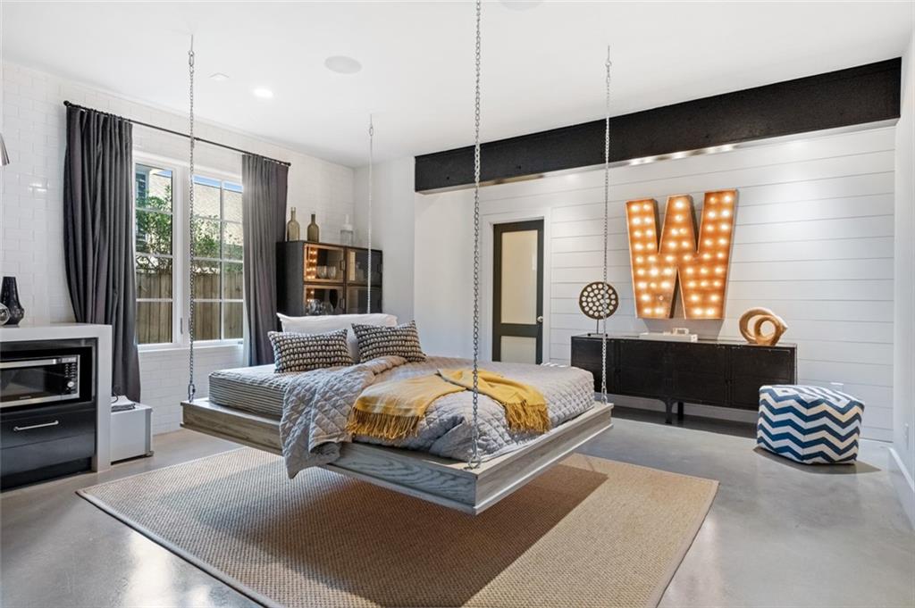 5495 Mount Vernon Parkway