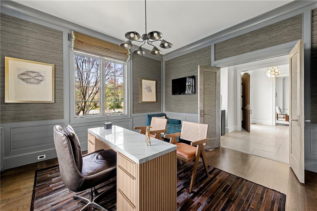 5495 Mount Vernon Parkway